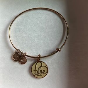 Rose gold bangle